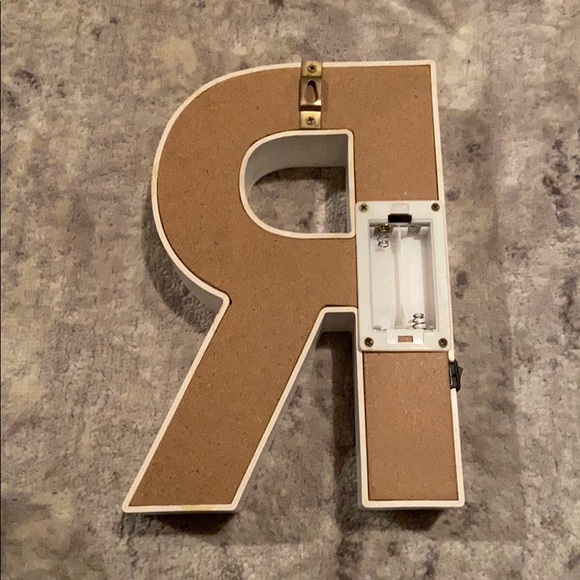 Cute “R” LED decorative piece! - Picture 2 of 2
